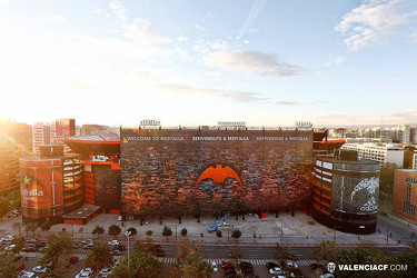 Imagen del exterior de Mestalla tras el rebranding realizado por Amadeo Salvo (Foto: Valencia CF) Imagen del exterior de Mestalla tras el rebranding realizado por Amadeo Salvo (Foto: Valencia CF)